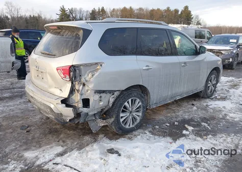 2017 Nissan Pathfinder S z USA, uszkodzony, nr VIN 5N1DR2MM1HC601259